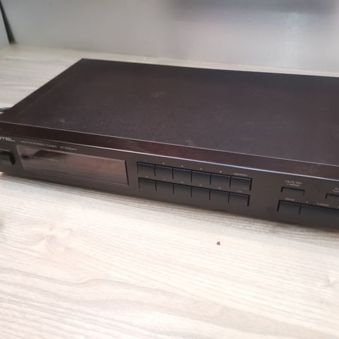 Rotel RT 935AX AM/FM Stereo Tuner