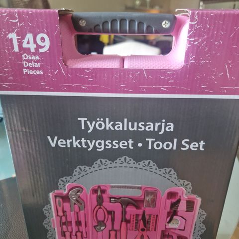 Uåpnet rosa verktøysett