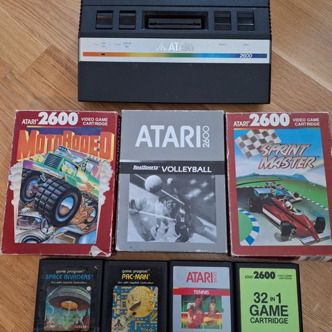 ATARI 2600 Jr junior Rainbow Edition Console PAL + spill