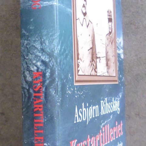 Asbjørn Ribsskog: Kystartilleriet under den annen verdenskrig, 1939-45.