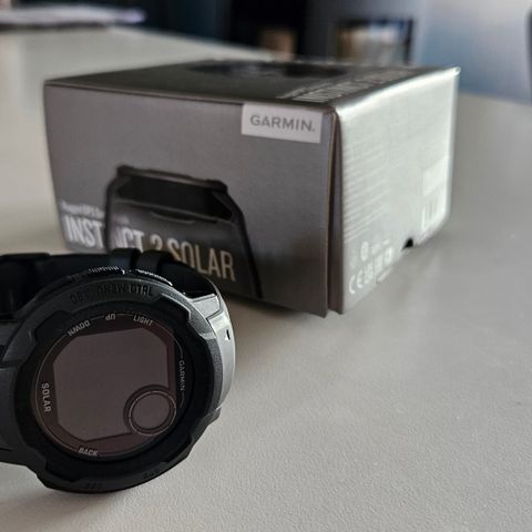 Garmin Instinct 2 solar - som ny