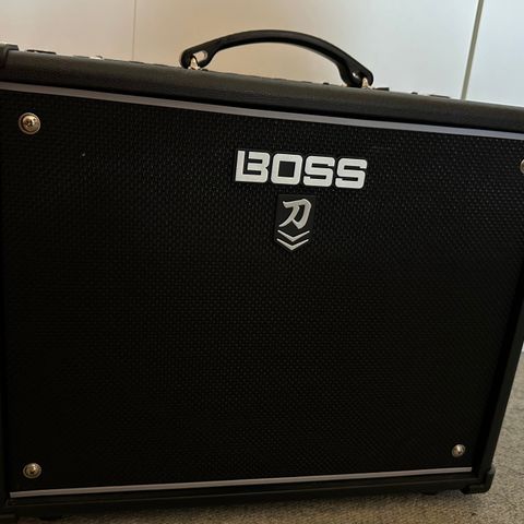 Boss amplifier