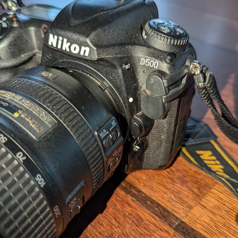 NIKON D500 med objektiver og blits selges rimelig