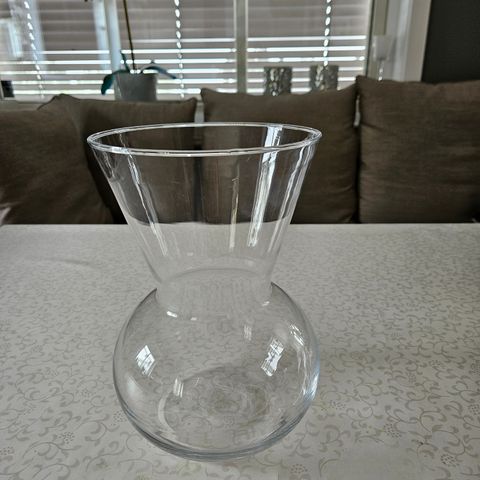 Glass vase