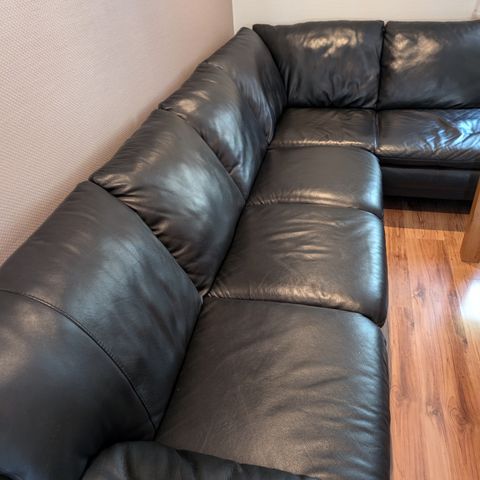 Hel og pen hjørnesofa - Reservert