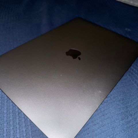 MacBook Air M1 (256 GB)