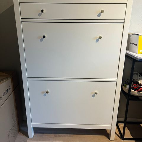 skoskap ikea Hemnes