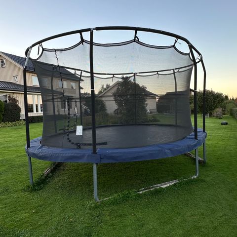 Jumpking Trampoline selges rimelig