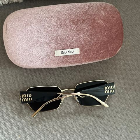 Miu Miu solbriller