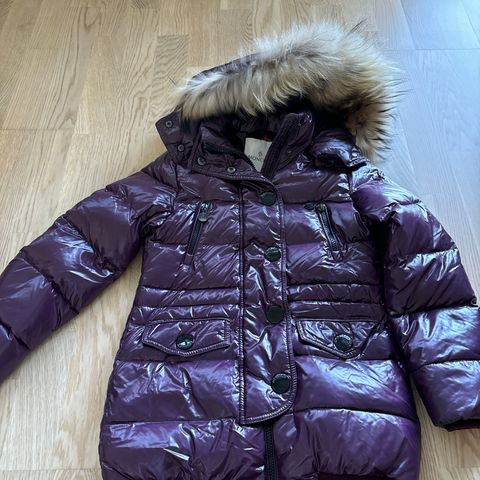 Moncler dunjakke str 140