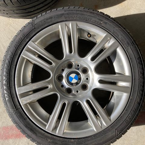 4 Orginale BMW  M sport felger selges.