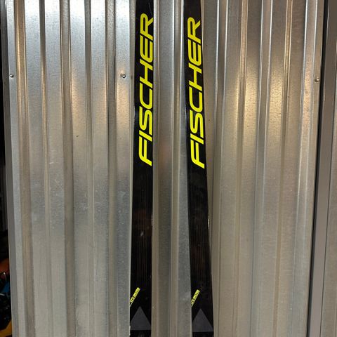 Fischer skate ski selges