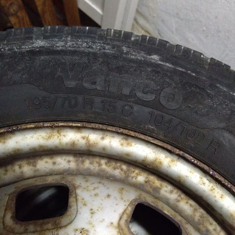 Sommerdekk 195/70R 15 C dekk.