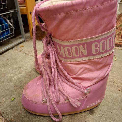 MoonBoots kr 500