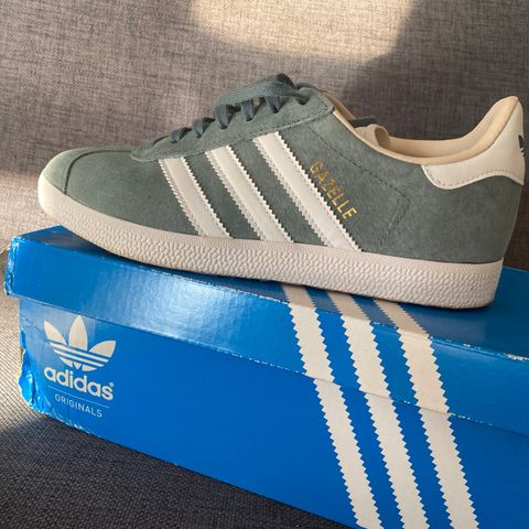 Adidas sko