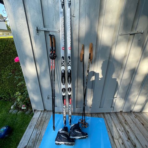 Langrennski Rossignol XT +staver og sko