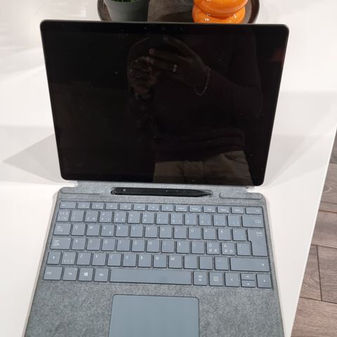 Microsoft Surface Pro 8