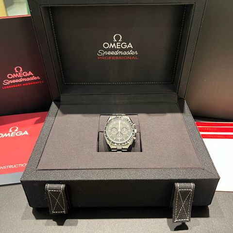 *Solgt*Omega Speedmaster Ref. 31030425001002