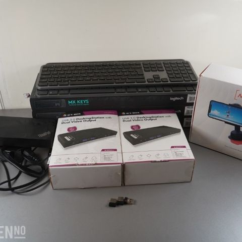 5.STK LOGITECH TASTATURER, 3.STK DOCKING STASJONER & GIMBAL TIL TELEFON, 05.09