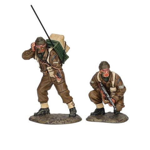 King & Country - World War II D-Day '44 British - Statue - DD195    “Radio Opera