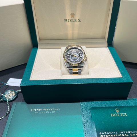 Rolex Sky-Dweller gull/stål Ref. 336933