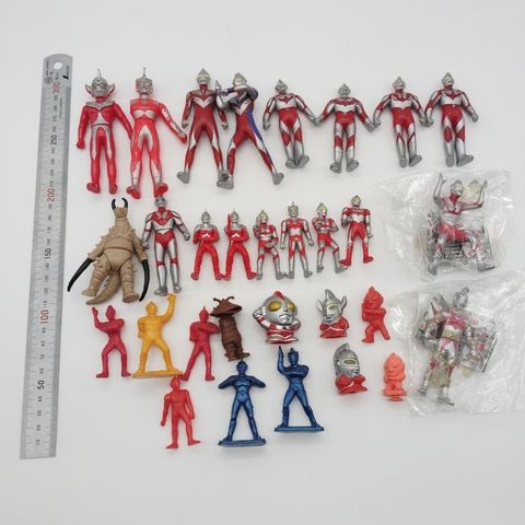 BANDAI - Statue - Ultraman Soft Vinyl Figures Set of 30  (30) - Myk vinyl