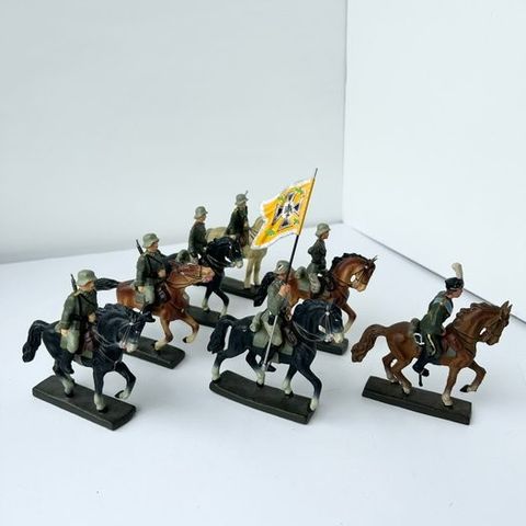 Lineol - Militær miniatyrfigur - Lineol - German officer and soldier on horsebac