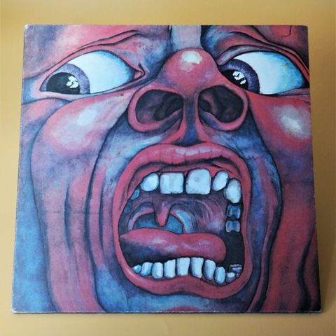 King Crimson - In The Court Of The Crimson King     ??? A Prog Rock "Must Have"!