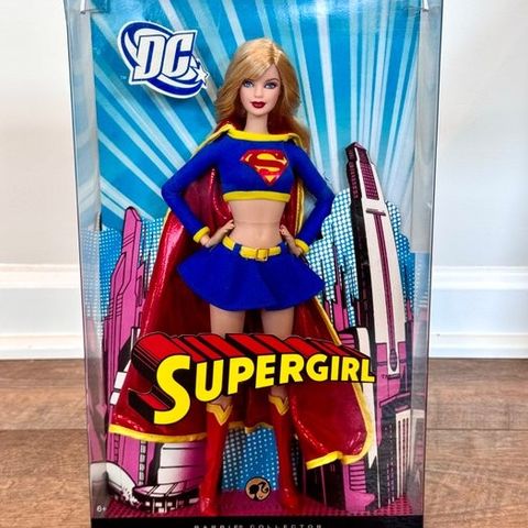 Mattel  - Barbie dukke 2008 Collector Supergirl Collectible Silver Label - 2000-