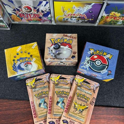 Live Break av Pokemon Base, Base 2 og Fossil 1st Edition Booster Boxer