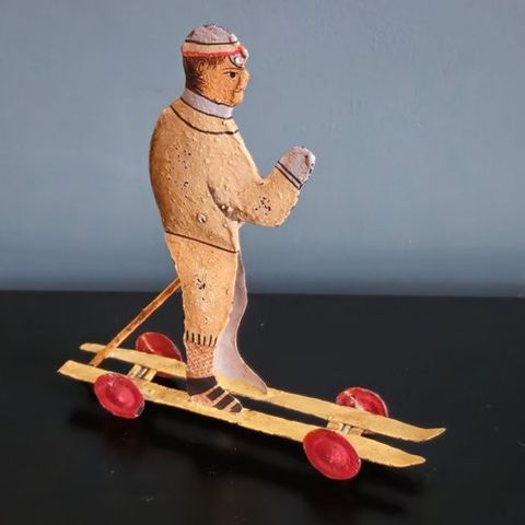 Unknown - Leketøy Antique Folk Art Toy - Painted Tin Cross-Country Skiing Boy On