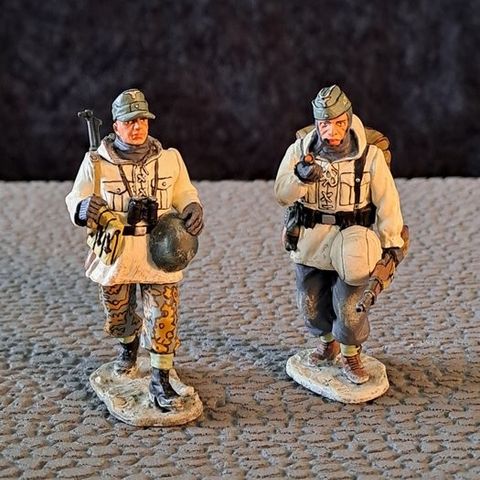 King and Country - Miniatyrfigur - WW2-Bastogne Snow Patrol  (2) - Tinn