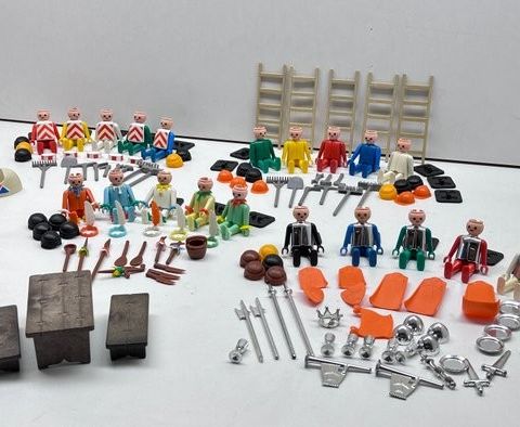 7x Playmobil P voet 1974 1e sets - Indianen bouwvakkers ridders - 3110 / 3111 / 