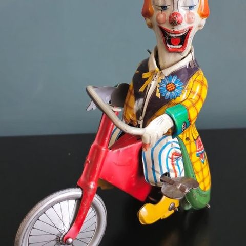 Technofix  - Tinnleke - Late 1940's Tinplate And Clockwork Novelty Merry Clown O