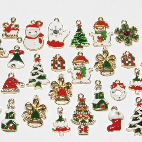 unbranded - Leketøy ”Kawaii" Cute!! Set of 31 Christmas charm parts