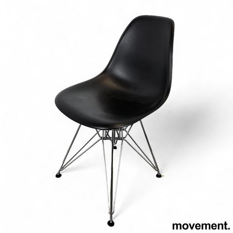 Vitra DSR besøksstol i sort / krom, Design: Charles & Ray Eames, pent brukt