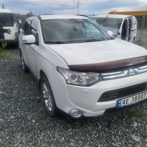 Mitsubishi Outlander. 2013 modell. 29696