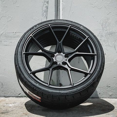 19" SMIDDE CONCAVE VINTERHJUL TESLA MODEL Y ! PASSER OGSÅ PERFORMANCE!