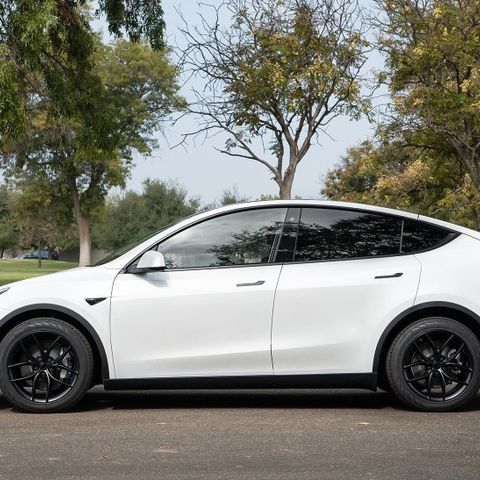 19" SMIDDE VINTERHJUL TESLA MODEL Y! PASSER OGSÅ PERFORMANCE!