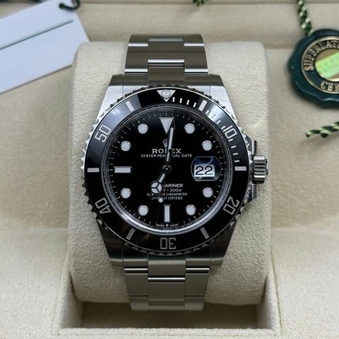 Rolex submariner date 2024 126610LN