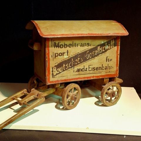 DEG  - Leke-kjøretøy - Antique Early 20th Century Painted Wooden Horse Trailer D