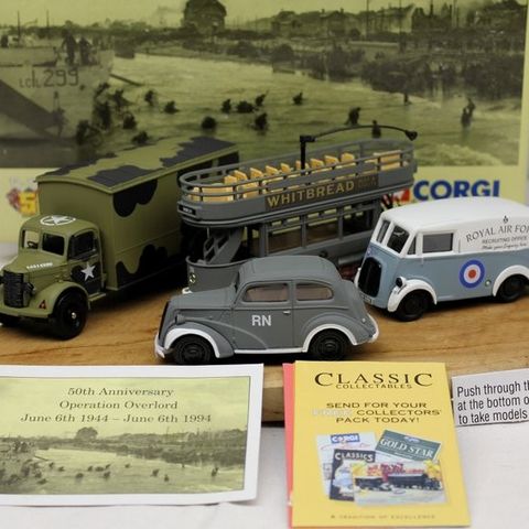 Corgi 1:50 - Modell av militært kjøretøy  (4) - commemorative vehicles Gift set 