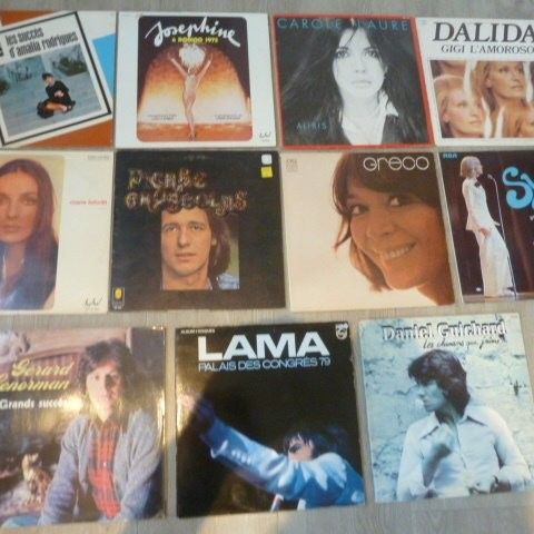 French Chanson & Vocal lot with 11 different famous artists : Dalida -Carole Lau