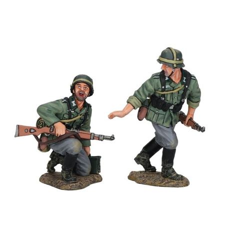 King & Country - World War II - Waffen SS - Statue - WS213 “Kneeling w/ Ammo Box