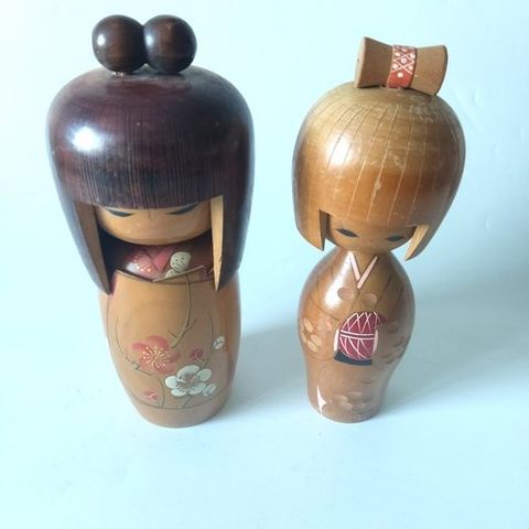 2x Kokeshi Doll - Leketøy - Japan