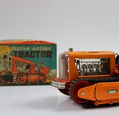 Toy Nomura  - Tinnleke Japanese Tinplate & Battery Driven Piston Action Traction