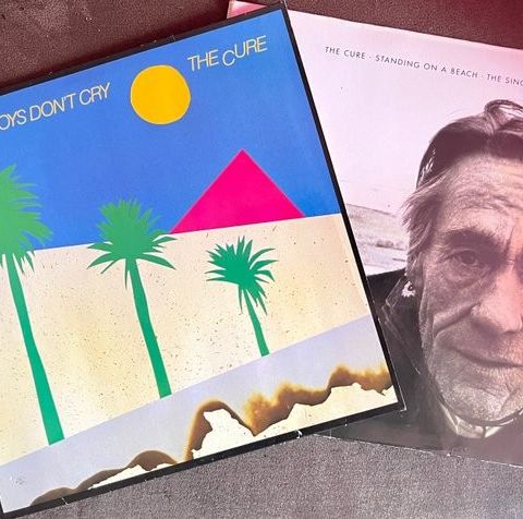 The Cure - 2 x albums - Boys don't cry / Standing on the Beach The singles - LP-