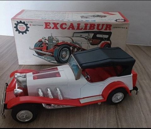 Bandai - Modellbil - Japanese Tin & Plastic Battery Operated Excalibur Car, Boxe