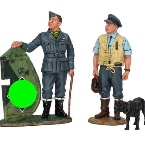 King & Country - Royal Air Force - Statue - RAF009 “Flying Officer & Trophy” / R