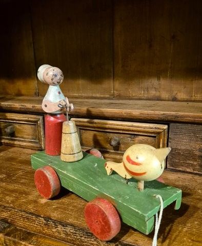 Leketøy - Folk Art, Wooden Toy, In the style of ETS EAGC - Painted Wooden Pull A